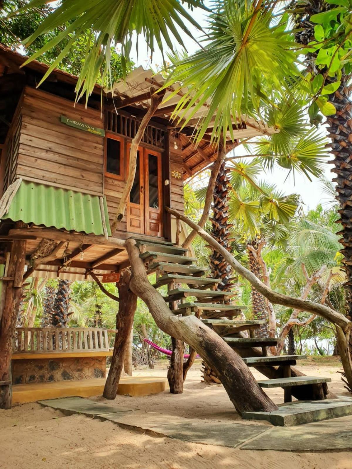 Light House Beach Hut Komari 外观 照片