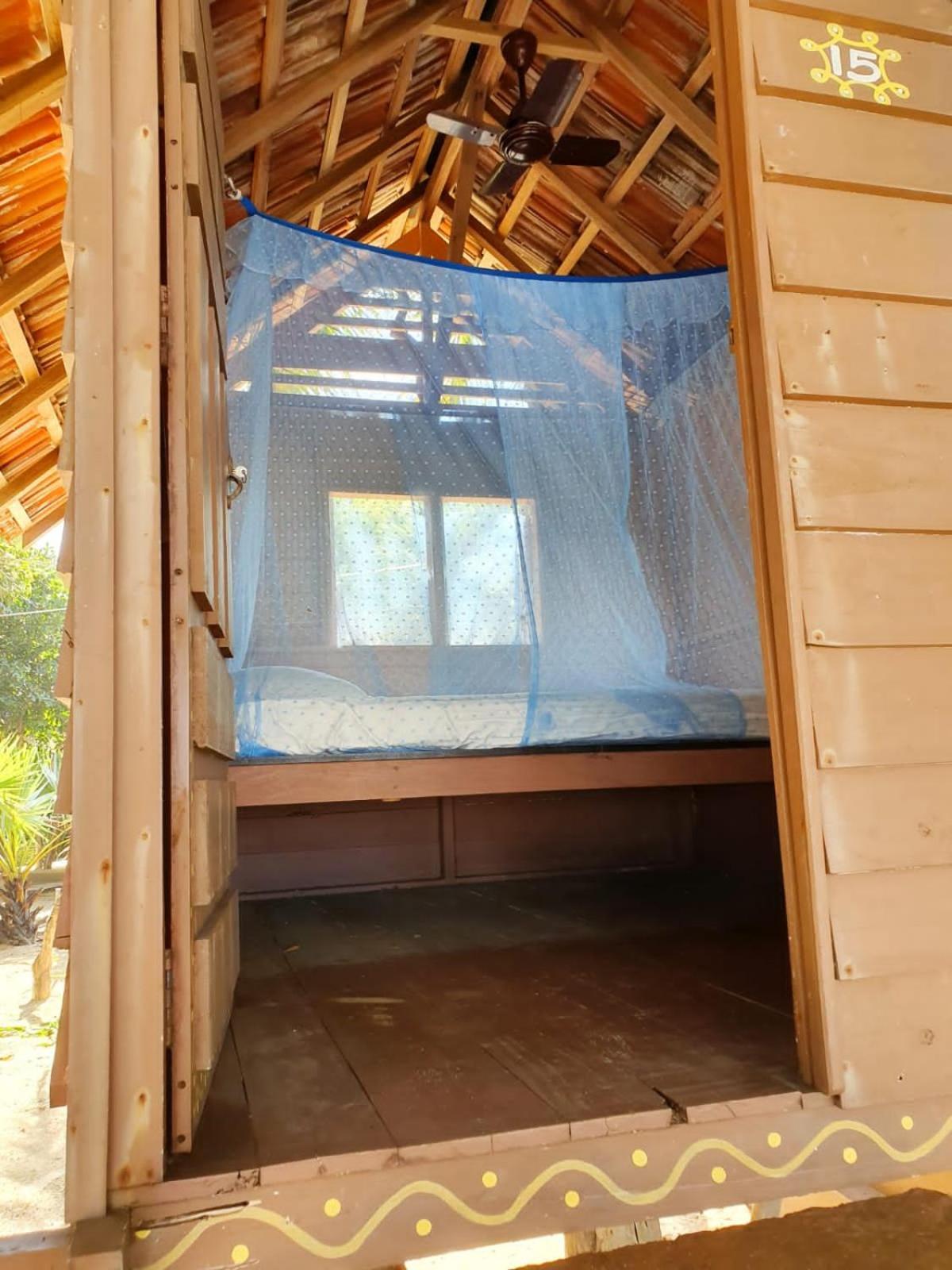 Light House Beach Hut Komari 外观 照片