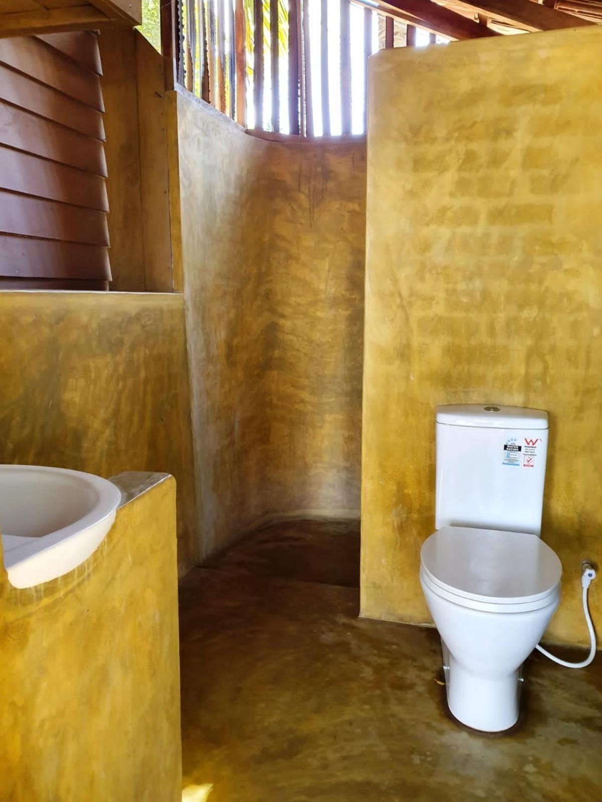 Light House Beach Hut Komari 外观 照片