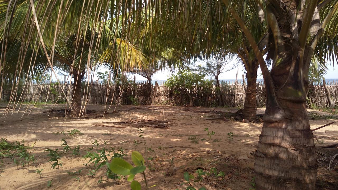 Light House Beach Hut Komari 外观 照片