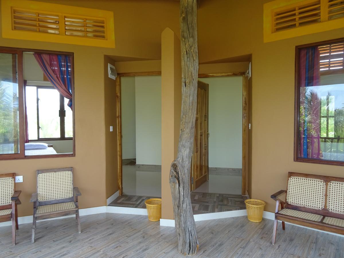Light House Beach Hut Komari 外观 照片
